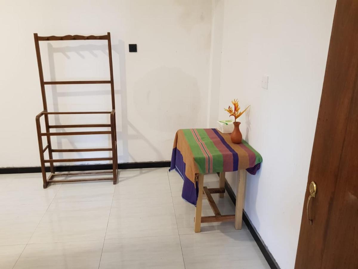Jungle Reef Rest Hotel Mirissa Bagian luar foto