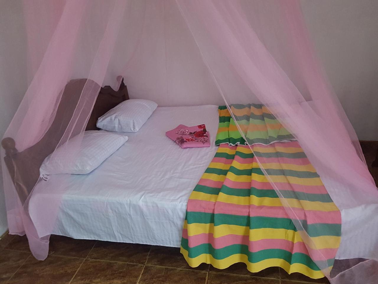 Jungle Reef Rest Hotel Mirissa Bagian luar foto
